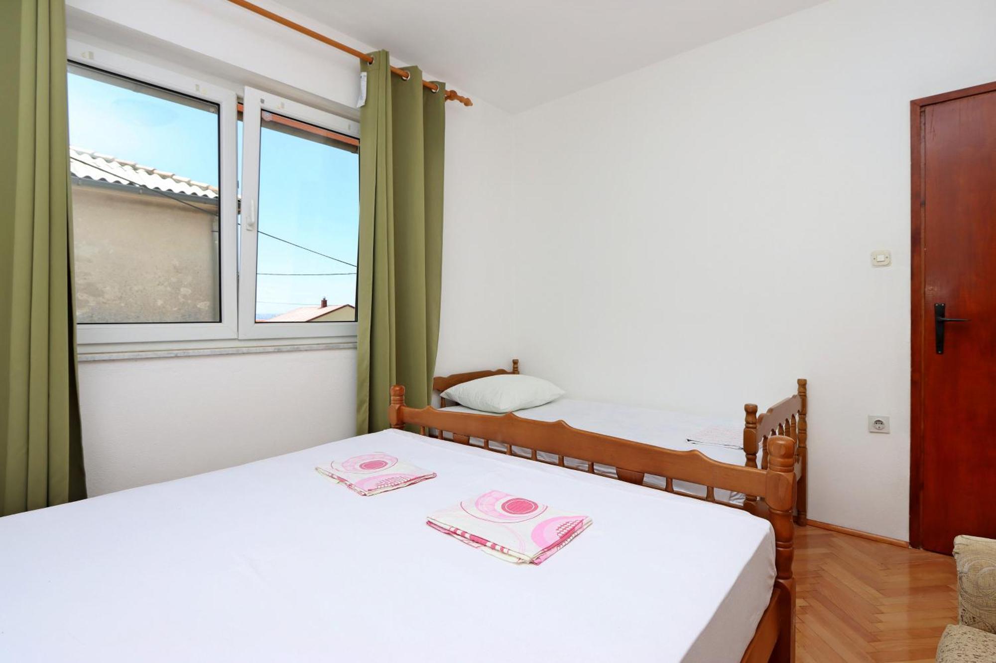 Apartments With A Parking Space Senj - 5571 Senj (Lika-Senj) Quarto foto