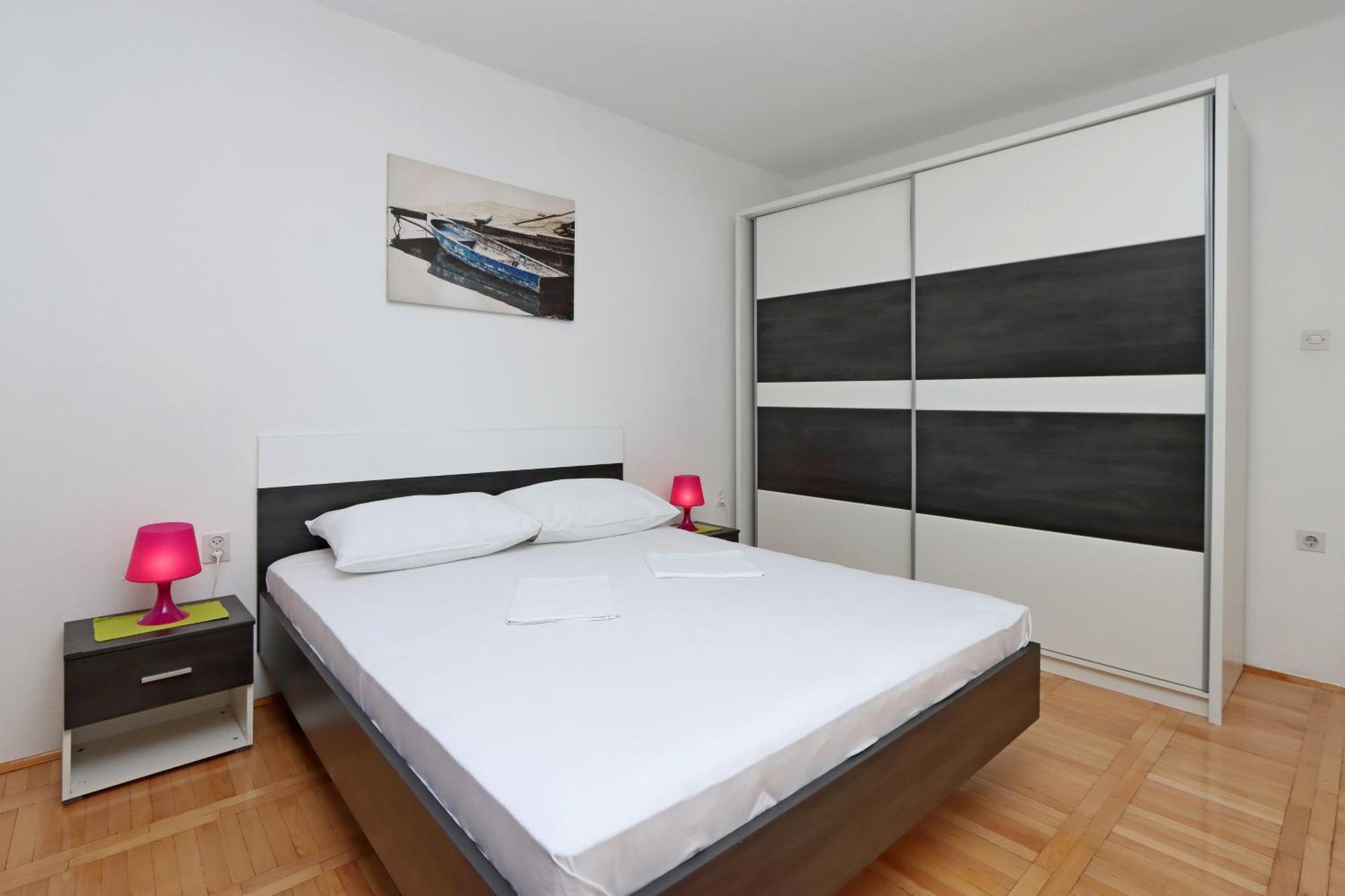 Apartments With A Parking Space Senj - 5571 Senj (Lika-Senj) Quarto foto